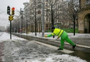 Deshielo invernal consume 20% de sal marina en España