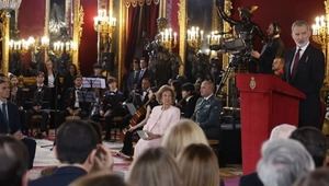 El rey Felipe VI, la reina Sofía, y el presidente del gobierno Pedro Sánchez.