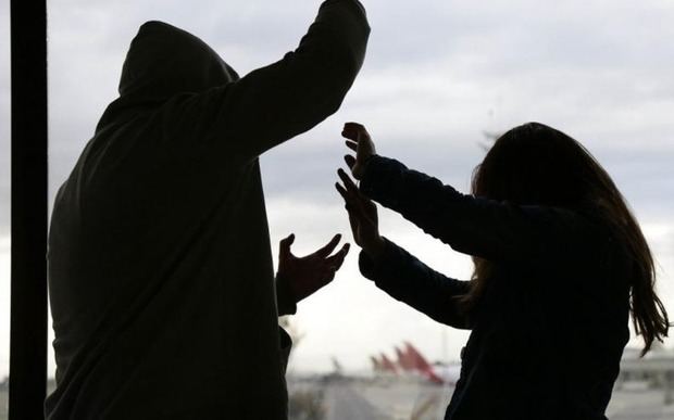 Investigación identifica marcadores cerebrales asociados al feminicidio.