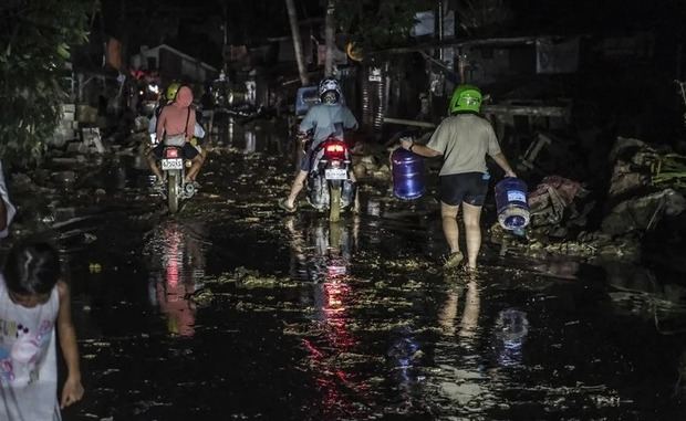 Tifón Kalmaegi deja casi 200 muertos en Filipinas y Vietnam.