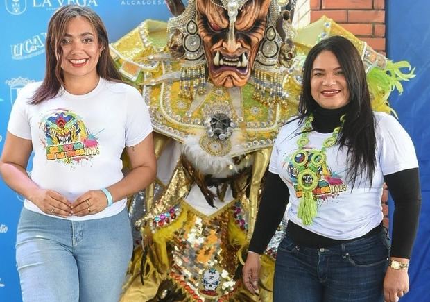 Amelia Reyes y Sarah Hernández.