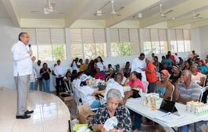 Dr. Demetrio Vicente.