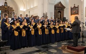 El maestro Alejandro Delgado dirigió la presentación.