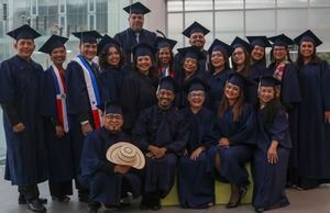 Cuatro dominicanos se gradúan en Folklore