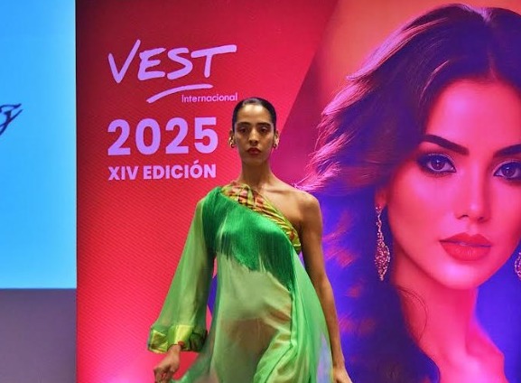  Modelos muestran diseños de Marisol Henríquez