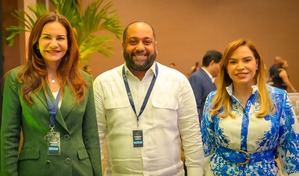 Celeste Pérez, Orlando Jerez y Linda Valette.