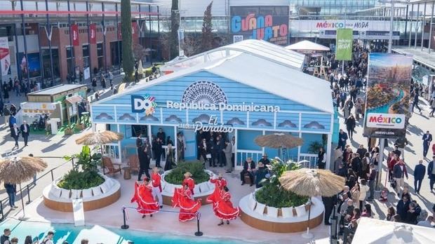 El ballet folclórico de MITUR a ritmo de merengue, nuestra música autóctona.