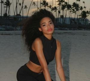 Dominicana Diana Acosta firma con Heroes Models en Nueva York