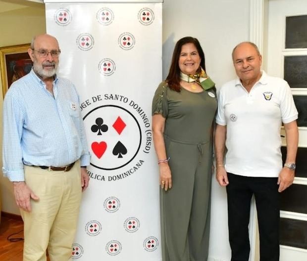 Club de Bridge honra a figuras destacadas del deporte mental 
