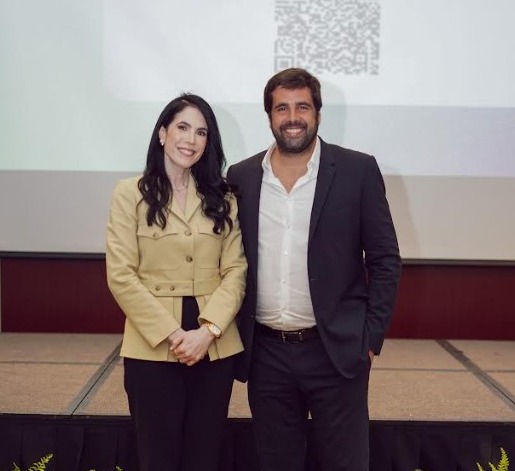 Dianne Bisono y Lic. Marc Masip.