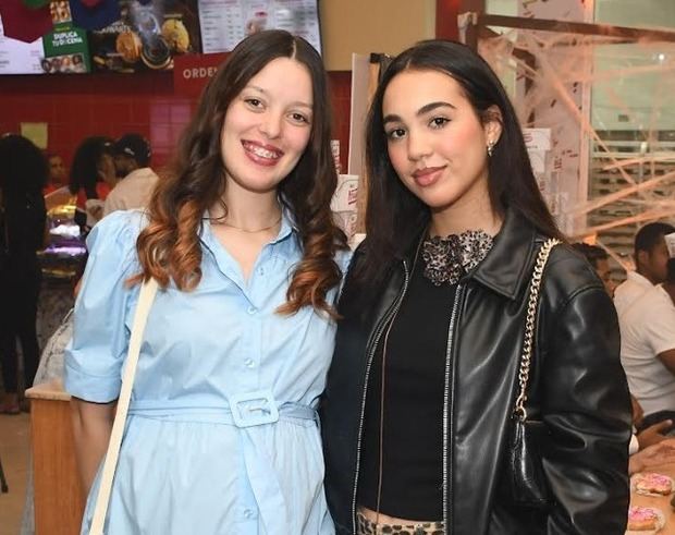 Karen García y Camila Fernández.