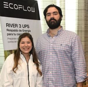 Gina Cáceres y Jesús Piniella.