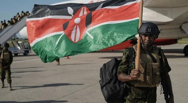 Haití recibe 230 policías kenianos para combatir la violencia.