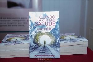 El psicólogo y abogado dominico-español Juan Rojas presentó en Madrid su nuevo libro Cuando la vida nos sacude.