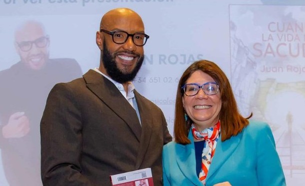 Juan Rojas lanza guía emocional para enfrentar el dolor y renacer.