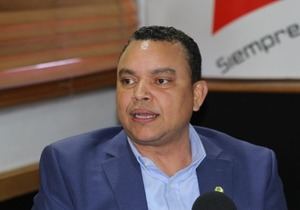 Presidente Abinader nombra a Julio Landrón al frente del Servicio Nacional de Salud