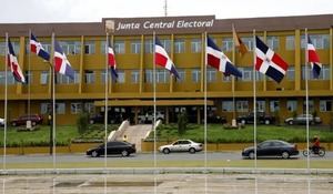 JCE presenta nueva cédula dominicana con mayor seguridad