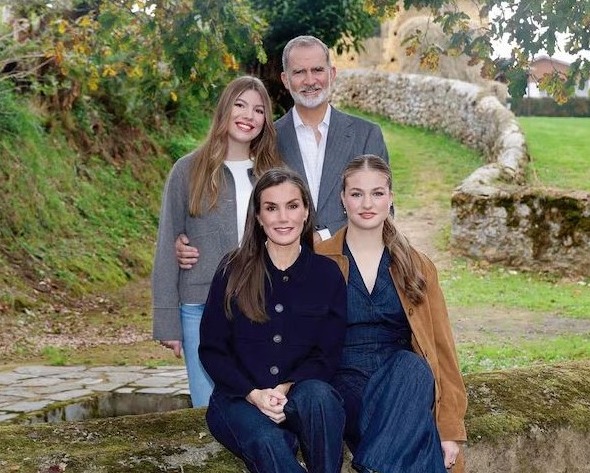 Casa Real de España presenta su postal navideña 2025.