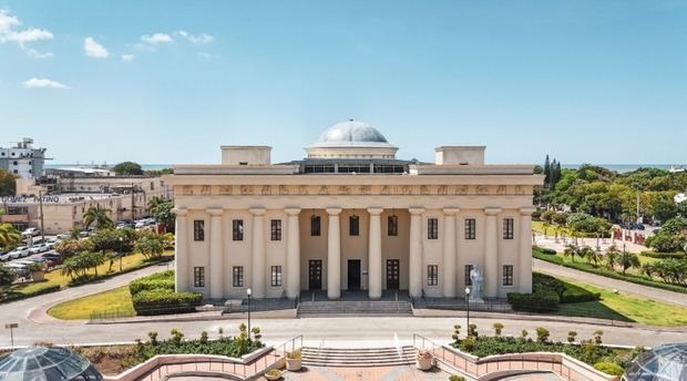 La instalación de esta plataforma digital responde al compromiso de la institución de democratizar el acceso a la cultura.