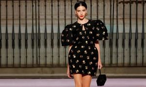 Tendencias de moda para 2026: del regreso del maximalismo a los accesorios protagonistas