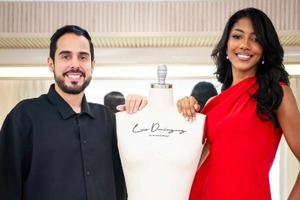 Luis Domínguez vestirá a la representante de Islas Turcas y Caicos en Miss Universo