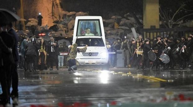 León XIV llega al Líbano con mensaje de paz.