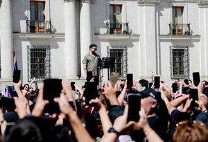 Miles despidieron a Boric en Chile