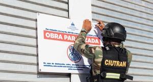 MIVED clausura 11 establecimientos por falta de licencias en Santo Domingo