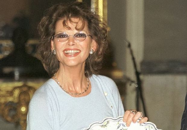 Claudia Cardinale, leyenda del cine italiano, fallece a los 87 años.