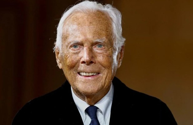 Fallece Giorgio Armani, ícono de la moda italiana.