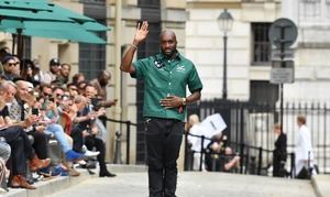 París rinde homenaje a Virgil Abloh en su Semana de la Moda