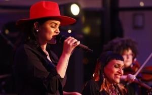 Pat Pereyra deslumbra en el Centro Cultural Banreservas