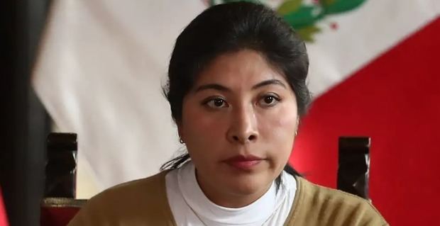 Perú rompe lazos diplomáticos con México por asilo a exministra.
