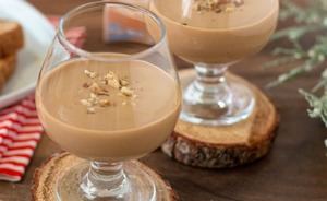 Ponche crema de café: el toque navideño que enamora