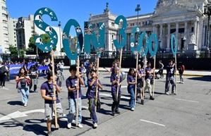 Argentina conmemora 50 años de la dictadura con masivas marchas y pedidos de justicia