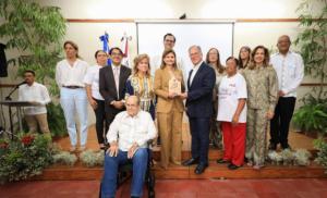 Raquel Peña encabezó encuentro de Cooperadores de Salud