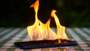 ¿Quieres evitar sobrecalentamiento de tu celular este verano? Toma nota de estos consejos