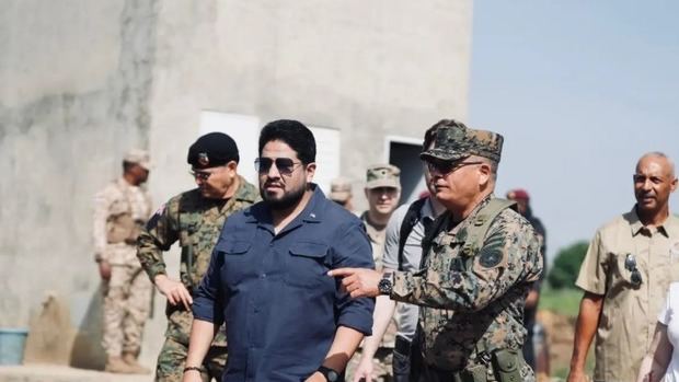 Subsecretario de Defensa de EE.UU. recorre la frontera entre RD y Haití.