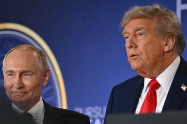 Trump aplaza reunión con Putin en Budapest.