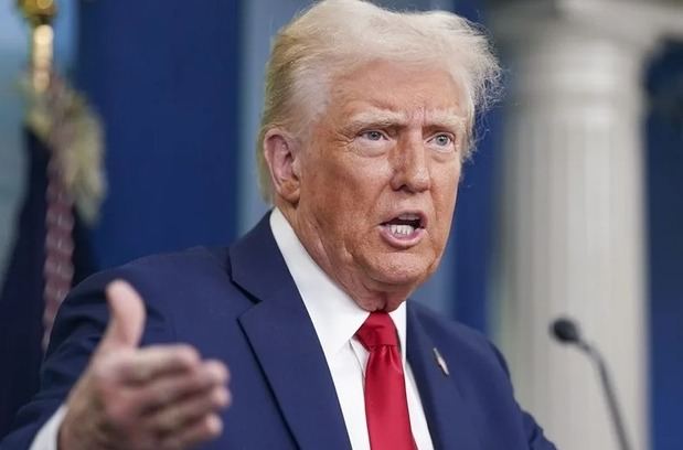 Trump sugiere posibles conversaciones con Maduro.