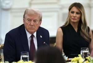 Trump recibe a magnates de la IA en la casa Blanca con ausencia de Musk