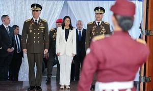 Venezuela asciende y condecora a militares fallecidos en ataque de Estados Unidos