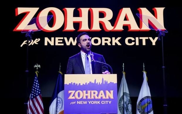 El alcalde electo de la ciudad de Nueva York, Zohran Mamdani, habla durante una fiesta celebrada la noche de las elecciones.