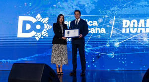 Ministro Collado recibió tres reconocimientos para RD en México durante Roadshow