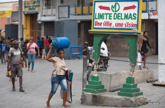 Más de 60,000 desplazados en un mes en Haití.