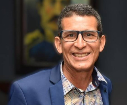 Orlando Lora.