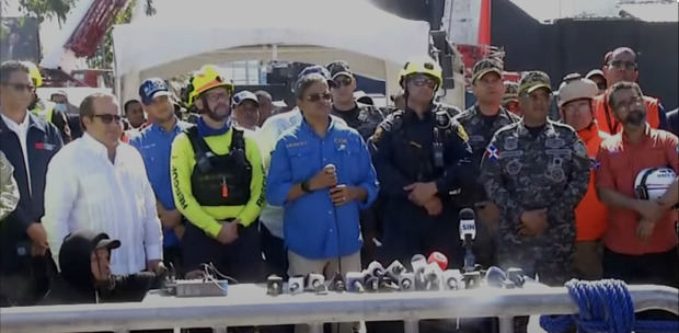 Rescatistas de Puerto Rico y de la comunidad judía de origen mexicano destacan rol del Gobierno ante tragedia Jet Set y profesionalismo de socorristas dominicanos.