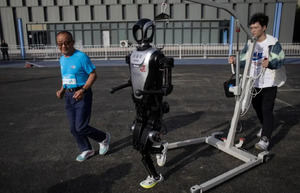 Robots al trote: así avanza China hacia una convivencia tecnológica cotidiana