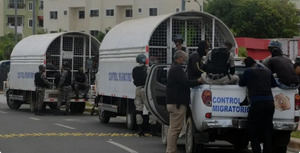 Migración dispone de 400 plazas para aumentar el número agentes que arrestan indocumentados
