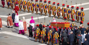 El Vaticano publica cómo será el funeral del Papa Francisco